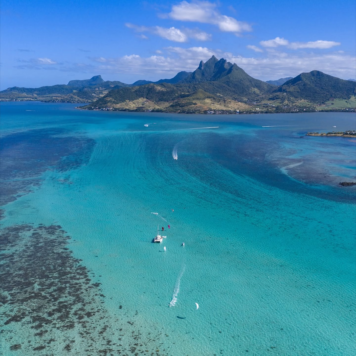 Modern wind sport and kitesurfing in Mauritius